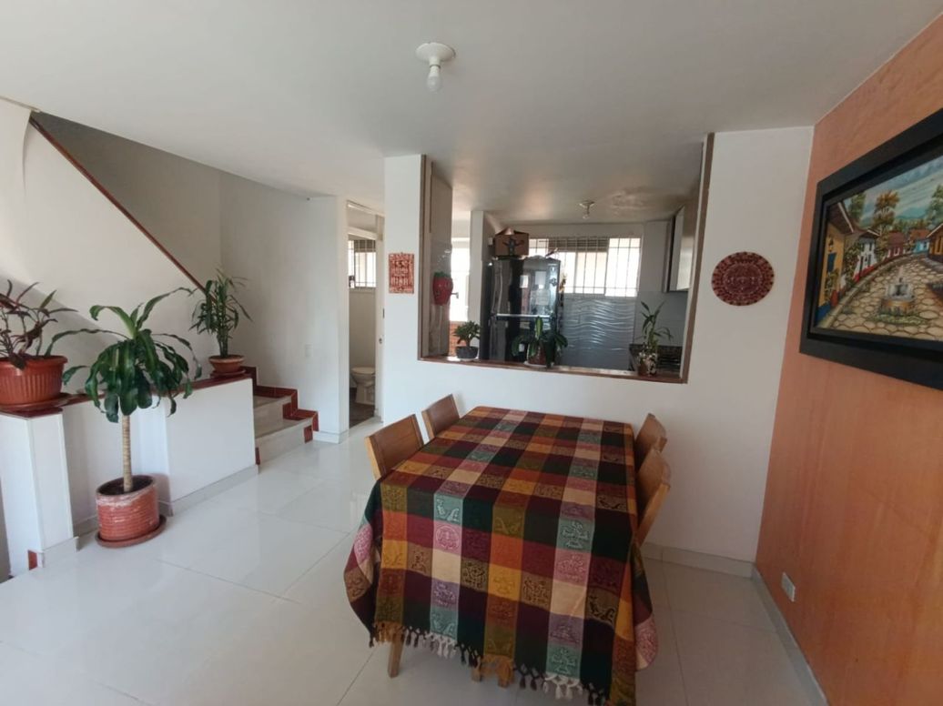 Casa de 4 alcobas en venta en Hayuelos, Bogotá, 107 m² · foto 4 de 20