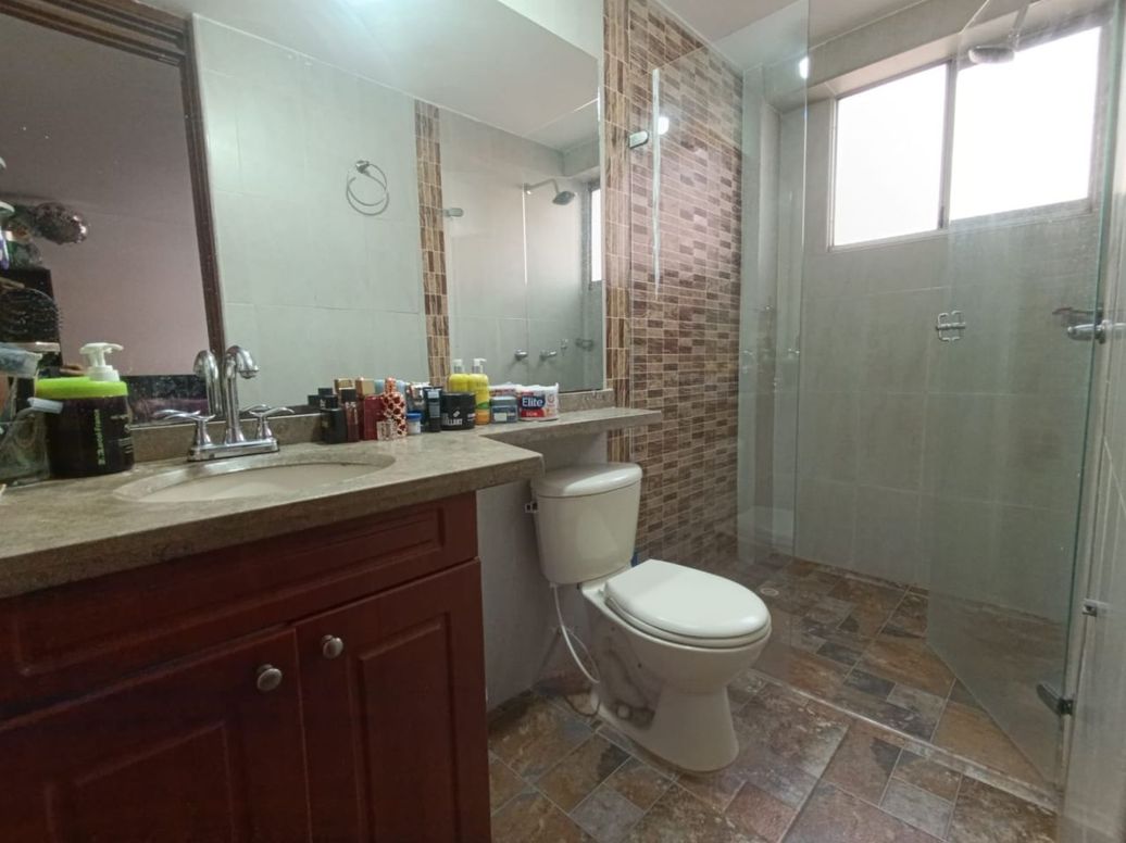 Casa de 4 alcobas en venta en Hayuelos, Bogotá, 107 m² · foto 13 de 20
