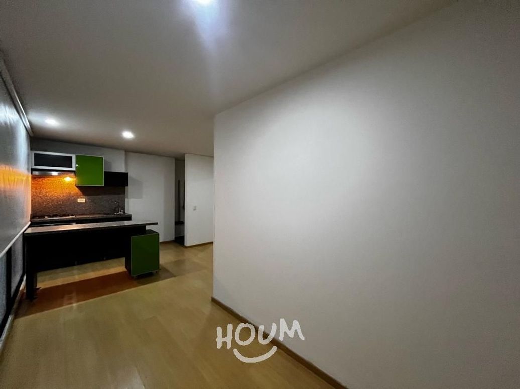 Apartamento de 1 alcoba en venta en Chapinero Central, Bogotá, 31 m² · foto 2 de 18