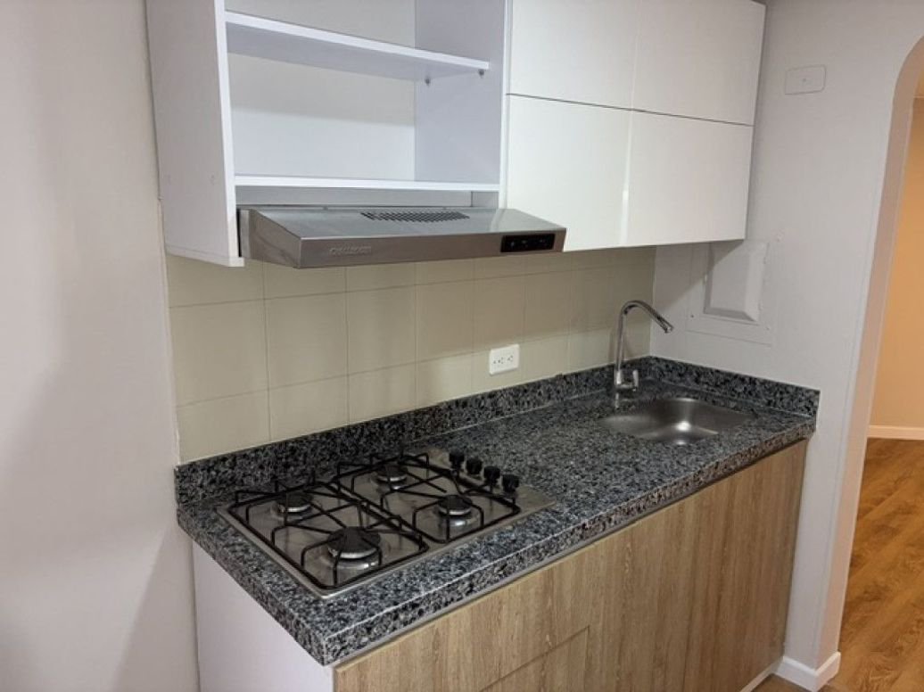 Apartamento de 1 alcoba en venta en Cedritos, Bogotá, 45 m² · foto 7 de 14
