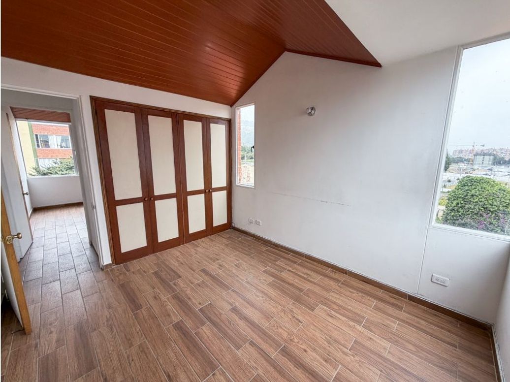 Apartamento de 4 alcobas en venta en El Redil, Bogotá, 100 m² · foto 7 de 17