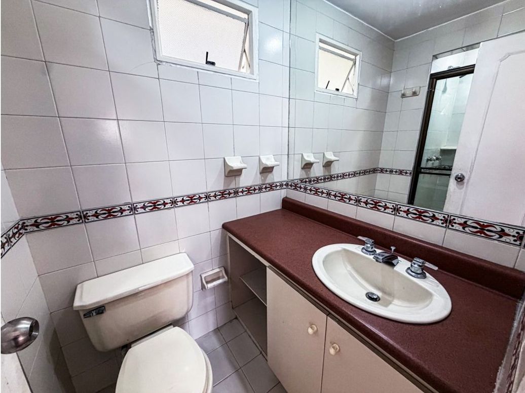 Apartamento de 4 alcobas en venta en El Redil, Bogotá, 100 m² · foto 8 de 17
