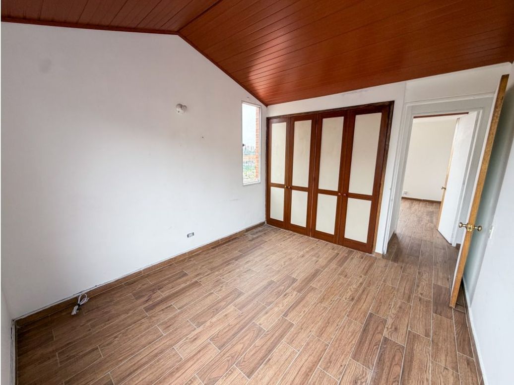 Apartamento de 4 alcobas en venta en El Redil, Bogotá, 100 m² · foto 9 de 17