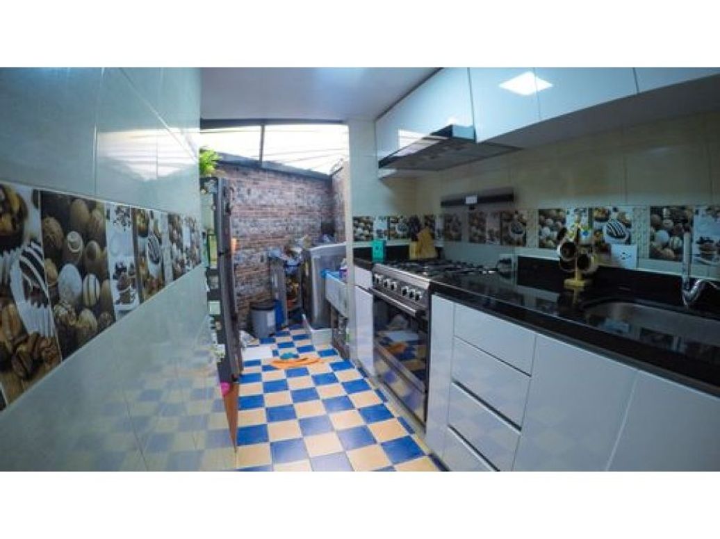 Casa de 3 alcobas en venta en Verbenal, Bogotá, 81 m² · foto 3 de 20