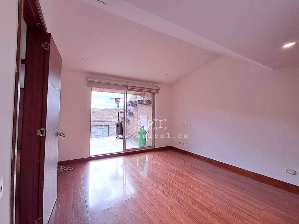 Apartamento de 3 alcobas en venta en Los Cedros, Bogotá, 131 m² · foto 17 de 20