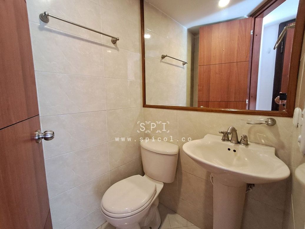 Apartamento de 3 alcobas en venta en Los Cedros, Bogotá, 131 m² · foto 7 de 20