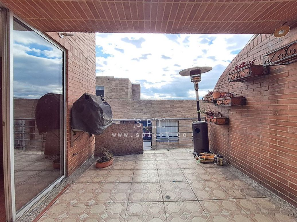 Apartamento de 3 alcobas en venta en Los Cedros, Bogotá, 131 m² · foto 18 de 20