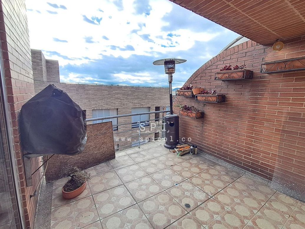 Apartamento de 3 alcobas en venta en Los Cedros, Bogotá, 131 m² · foto 16 de 20