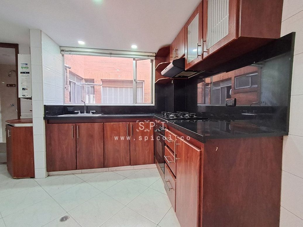 Apartamento de 3 alcobas en venta en Los Cedros, Bogotá, 131 m² · foto 10 de 20