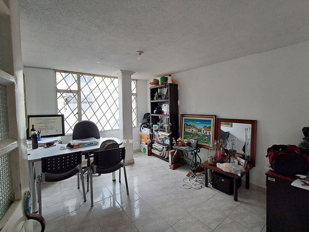 Casa de 10 alcobas en venta en Santa Helenita, Bogotá, 380 m² · foto 10 de 20