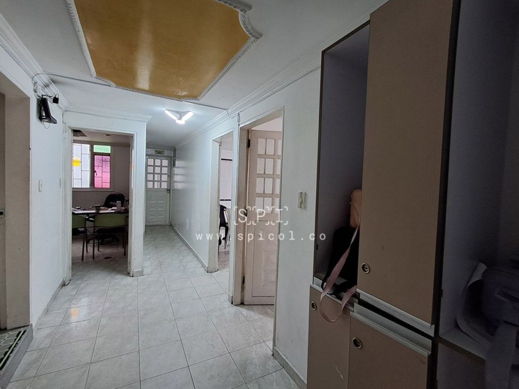 Casa de 10 alcobas en venta en Santa Helenita, Bogotá, 380 m² · foto 6 de 20