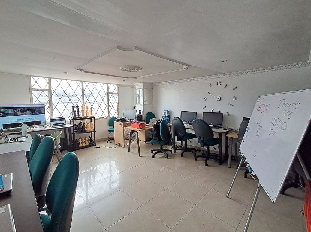 Casa de 10 alcobas en venta en Santa Helenita, Bogotá, 380 m² · foto 2 de 20