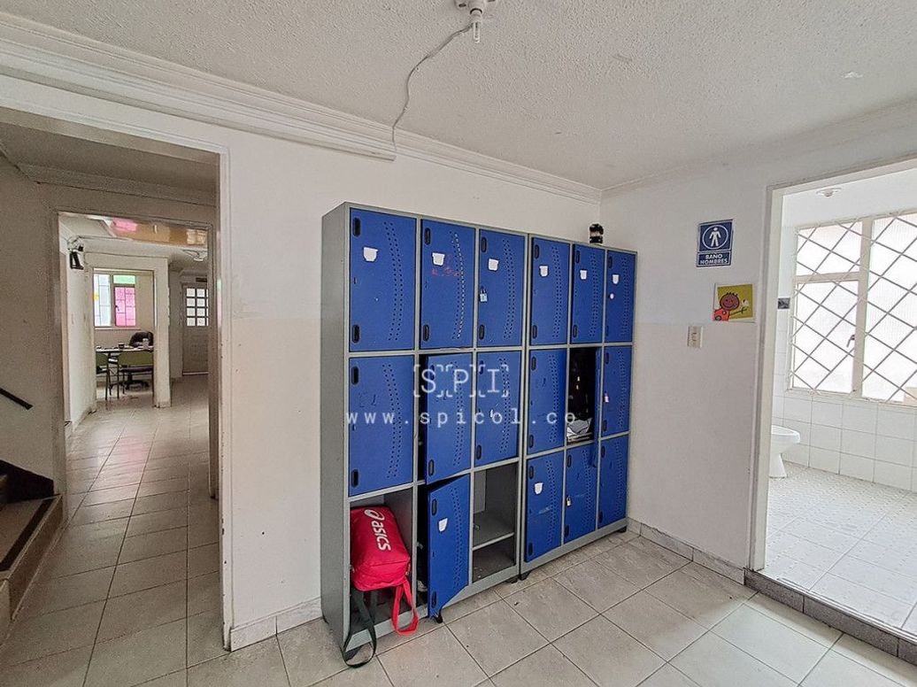 Casa de 10 alcobas en venta en Santa Helenita, Bogotá, 380 m² · foto 5 de 20