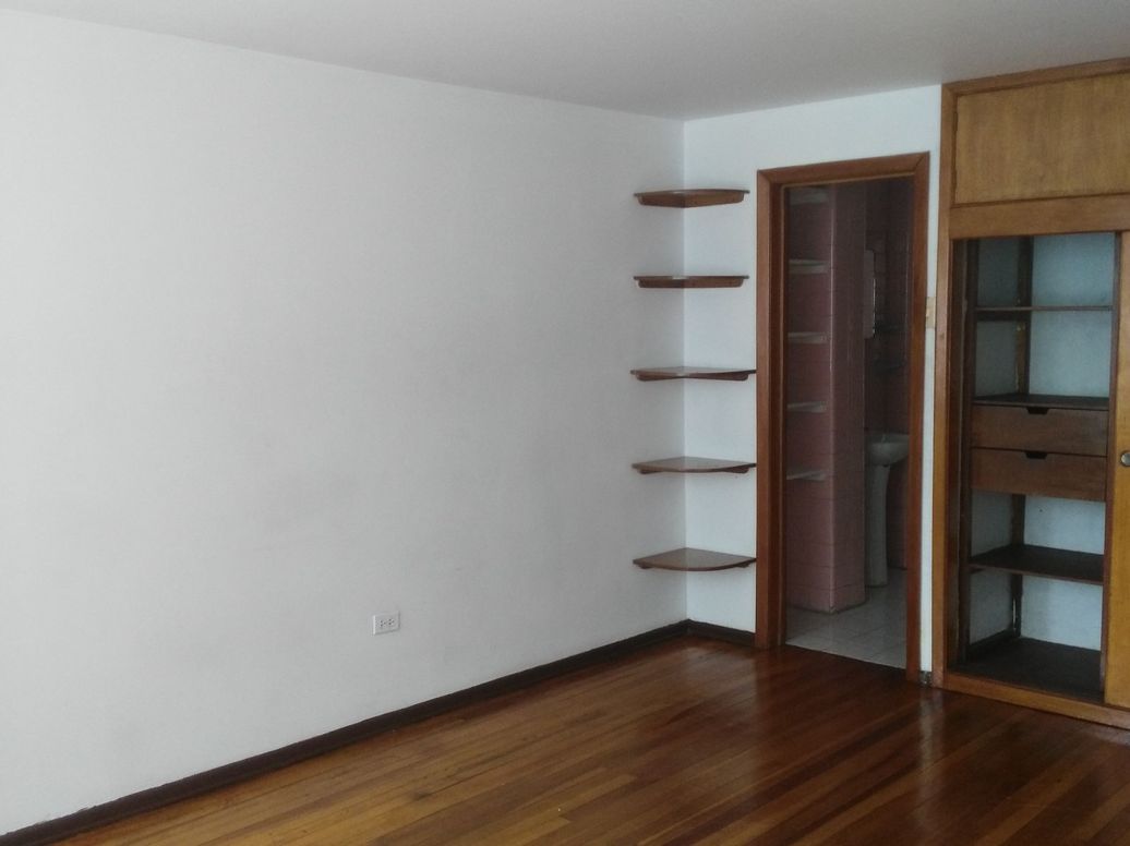 Apartaestudio en venta en Las Nieves, Bogotá, 49 m² · foto 3 de 12