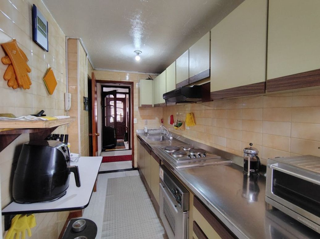 Casa de 8 alcobas en venta en La Esmeralda, Bogotá, 275 m² · foto 20 de 20