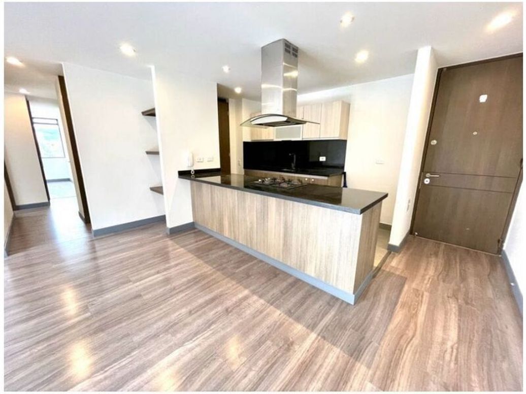 Apartamento de 3 alcobas en venta en Caobos Salazar, Bogotá, 110 m² · foto 3 de 20