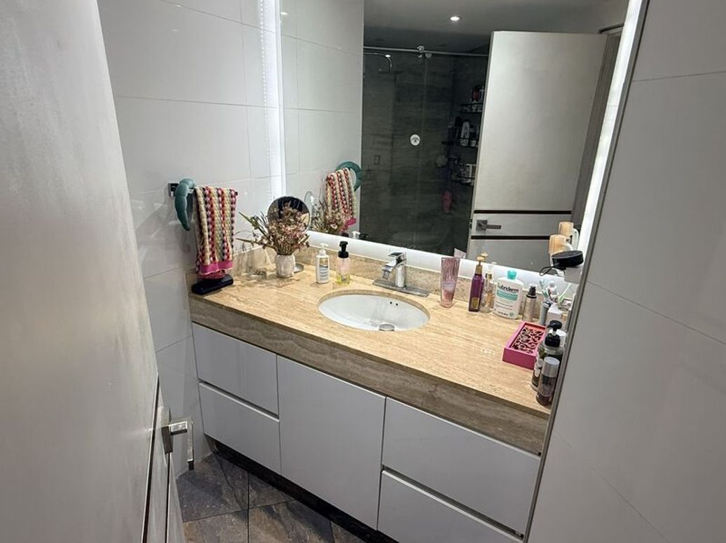 Apartamento de 4 alcobas en venta en El Contador, Bogotá, 151 m² · foto 11 de 20