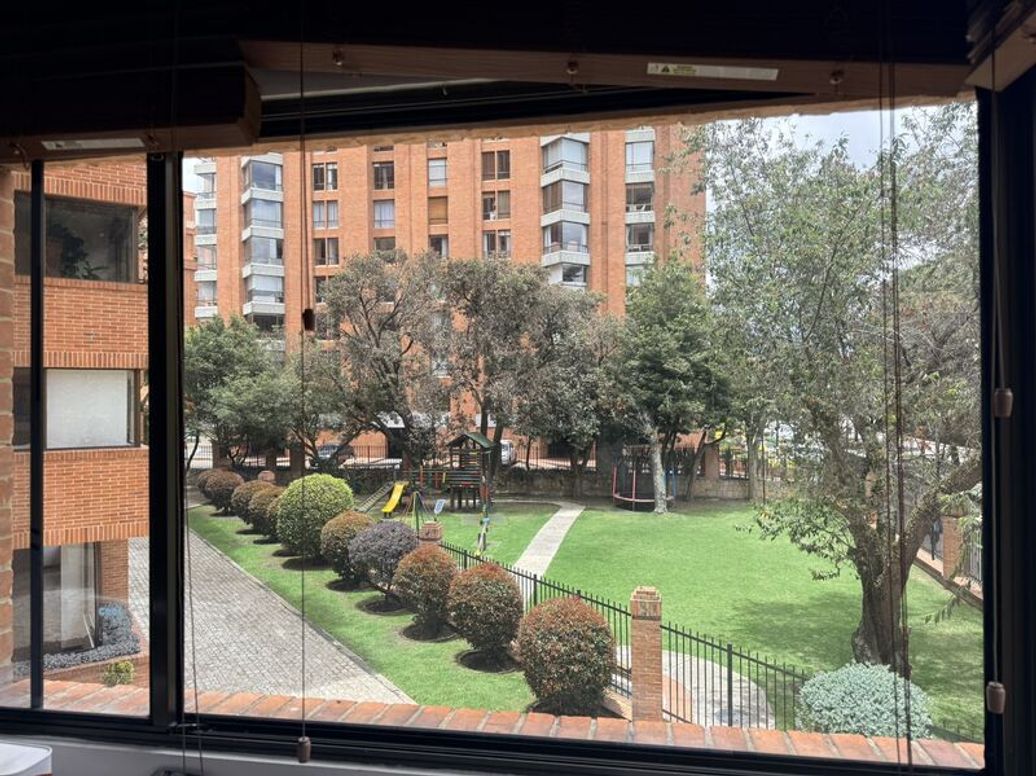 Apartamento de 4 alcobas en venta en El Contador, Bogotá, 151 m² · foto 17 de 20