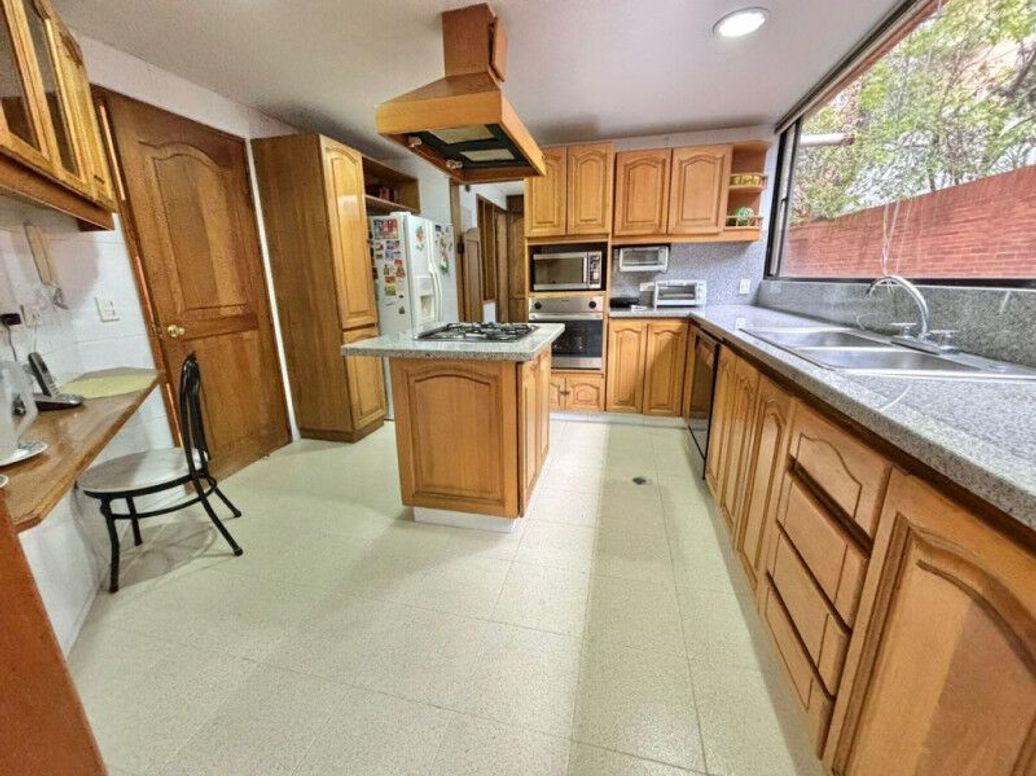 Apartamento de 3 alcobas en venta en Bellavista, Bogotá, 176 m² · foto 10 de 20