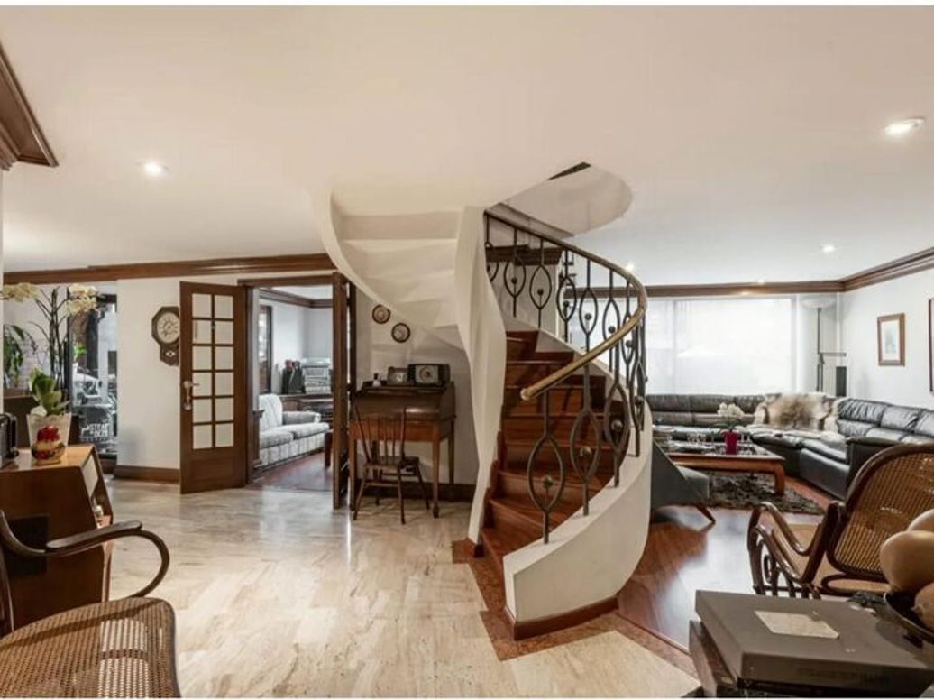 Apartamento de 3 alcobas en venta en San Patricio, Bogotá, 200 m² · foto 3 de 20