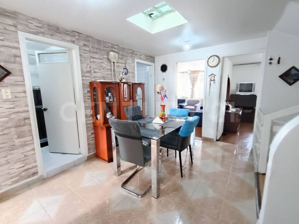 Casa de 3 alcobas en venta en Onasis, Bogotá, 124 m² · foto 3 de 19