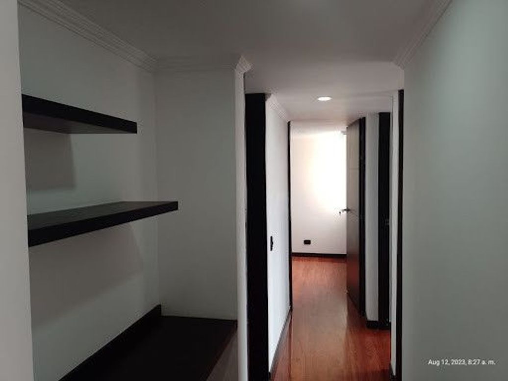 Apartamento de 3 alcobas en venta en Ismael Perdomo, Bogotá, 62 m² · foto 3 de 20