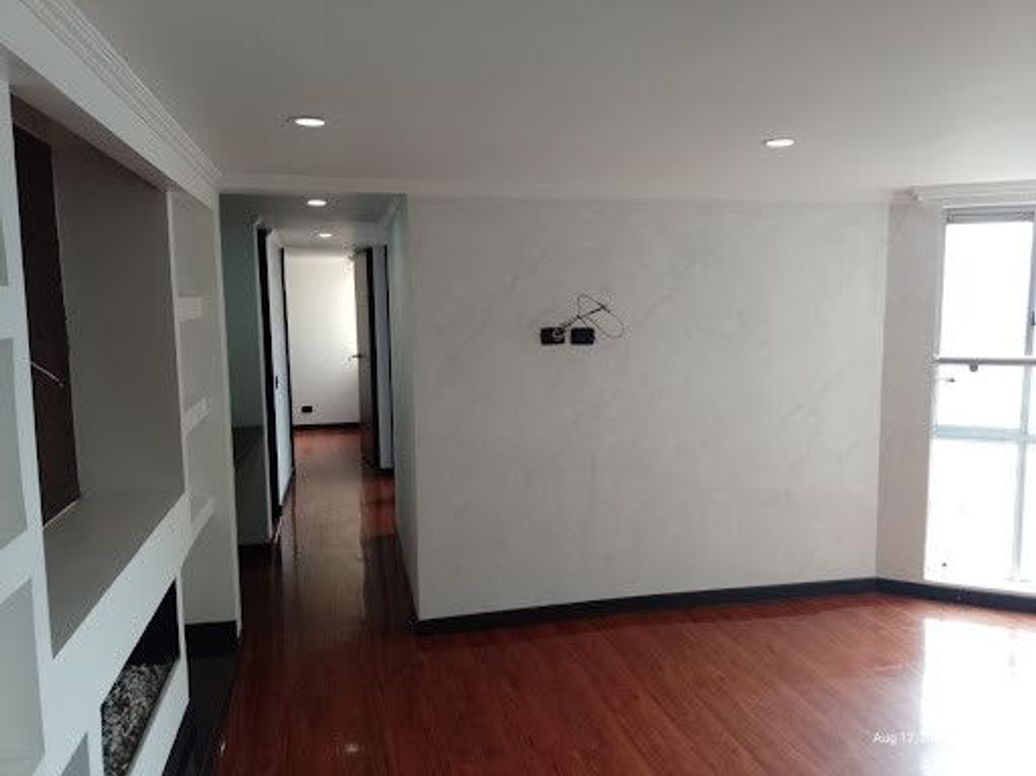 Apartamento de 3 alcobas en venta en Ismael Perdomo, Bogotá, 62 m² · foto 7 de 20