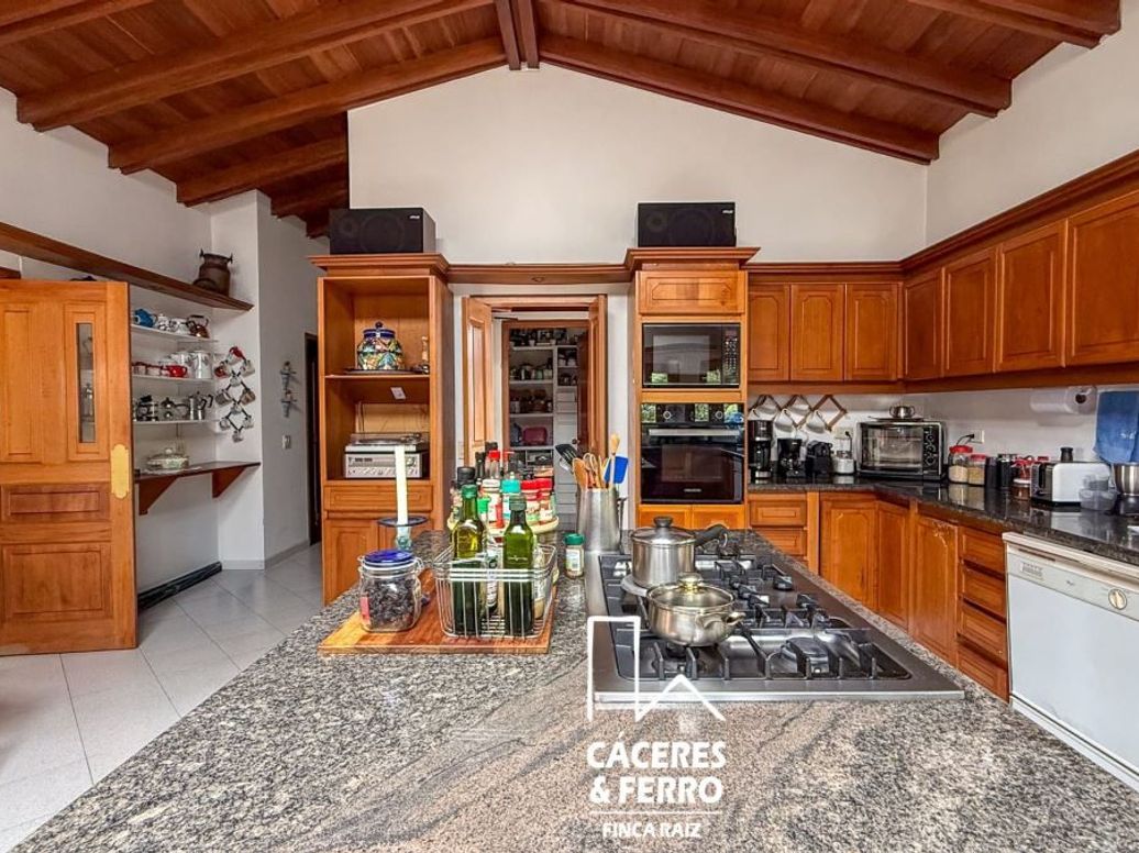Casa de 3 alcobas en venta en Torca, Bogotá, 450 m² · foto 2 de 20