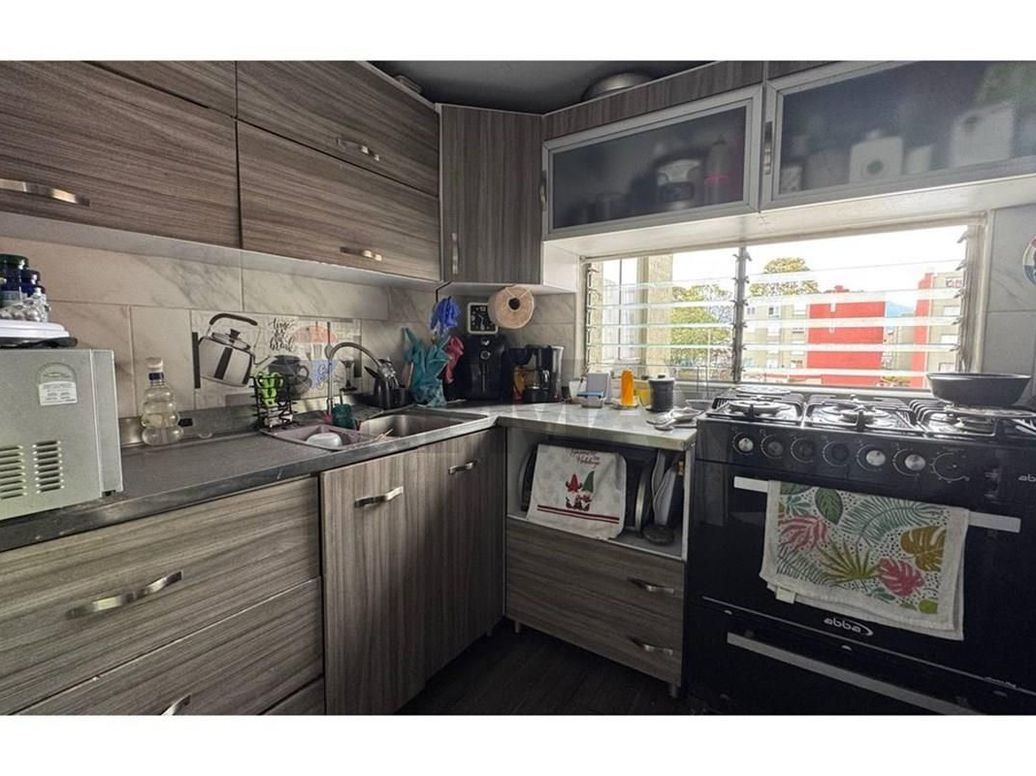Apartamento de 3 alcobas en venta en El Real, Bogotá, 62 m² · foto 3 de 18