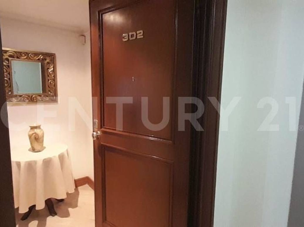 Apartamento de 3 alcobas en venta en San Patricio, Bogotá, 131 m² · foto 5 de 12