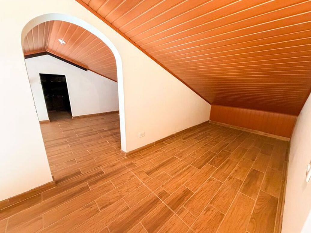Apartamento de 4 alcobas en venta en El Redil, Bogotá, 110 m² · foto 14 de 17