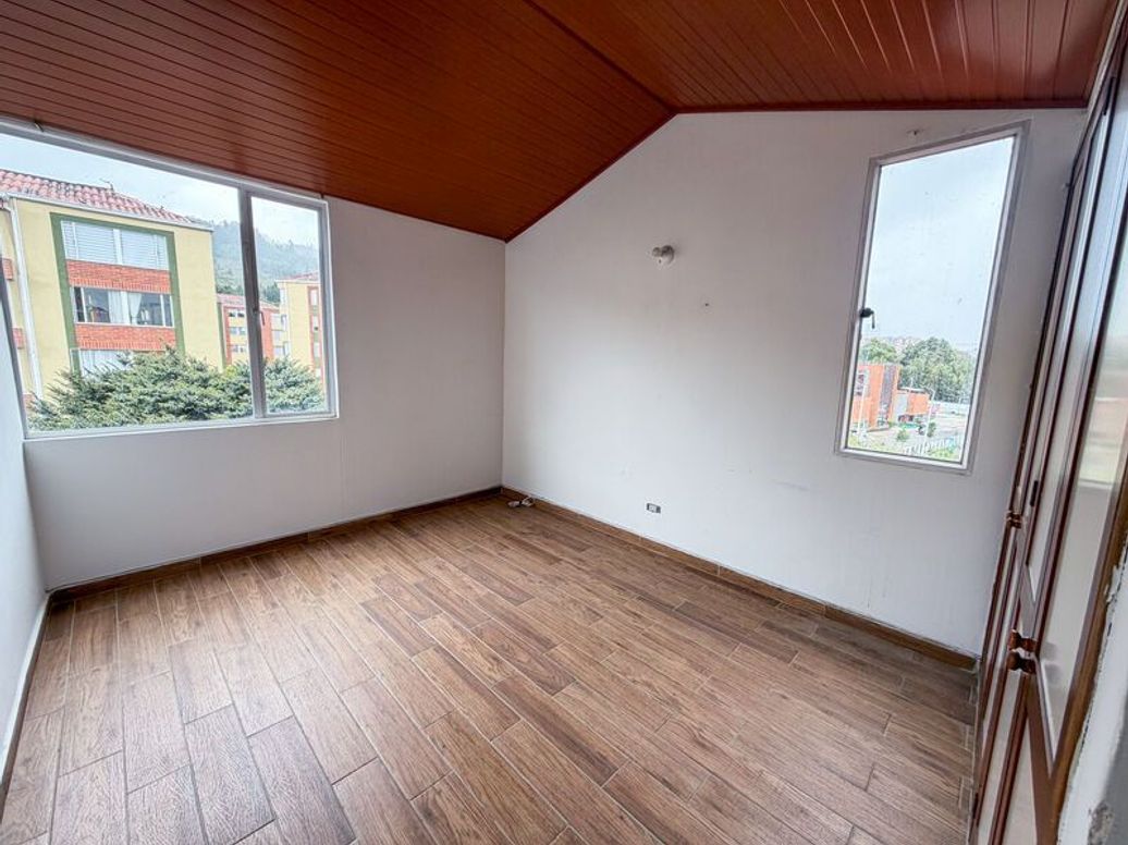 Apartamento de 4 alcobas en venta en El Redil, Bogotá, 110 m² · foto 5 de 17