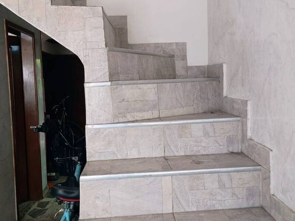 Casa de 6 alcobas en venta en La Cabaña, Bogotá, 240 m² · foto 2 de 20