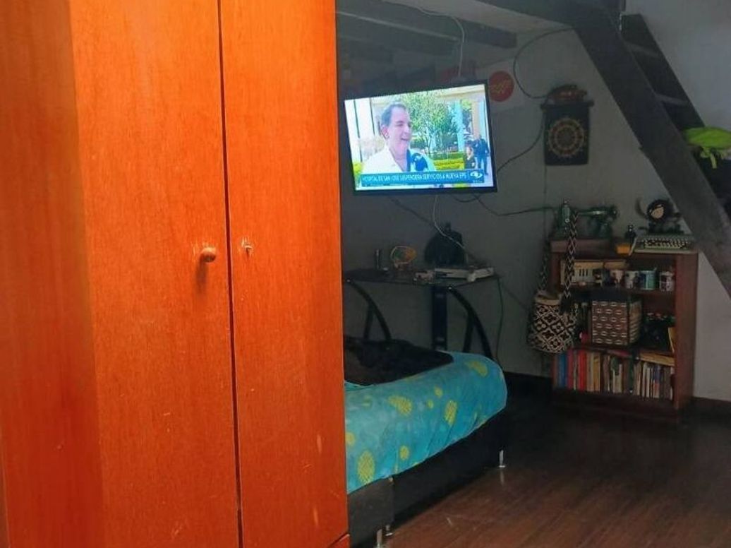 Casa de 6 alcobas en venta en La Cabaña, Bogotá, 240 m² · foto 8 de 20