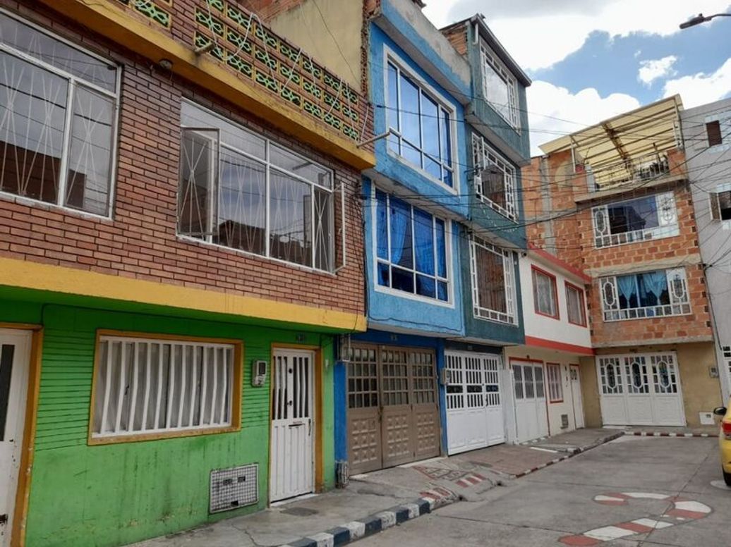 Casa de 13 alcobas en venta en Sagrado Corazón, Bogotá, 360 m² · foto 5 de 9