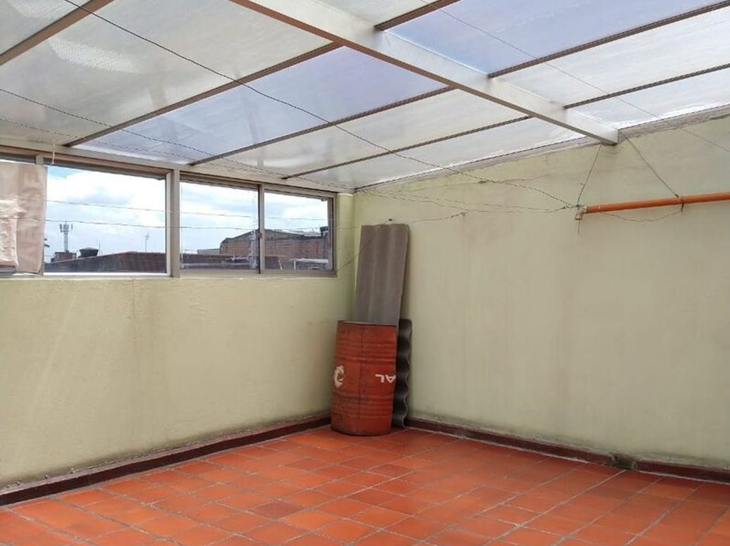 Casa de 8 alcobas en venta en San Jorge, Bogotá, 471 m² · foto 7 de 15