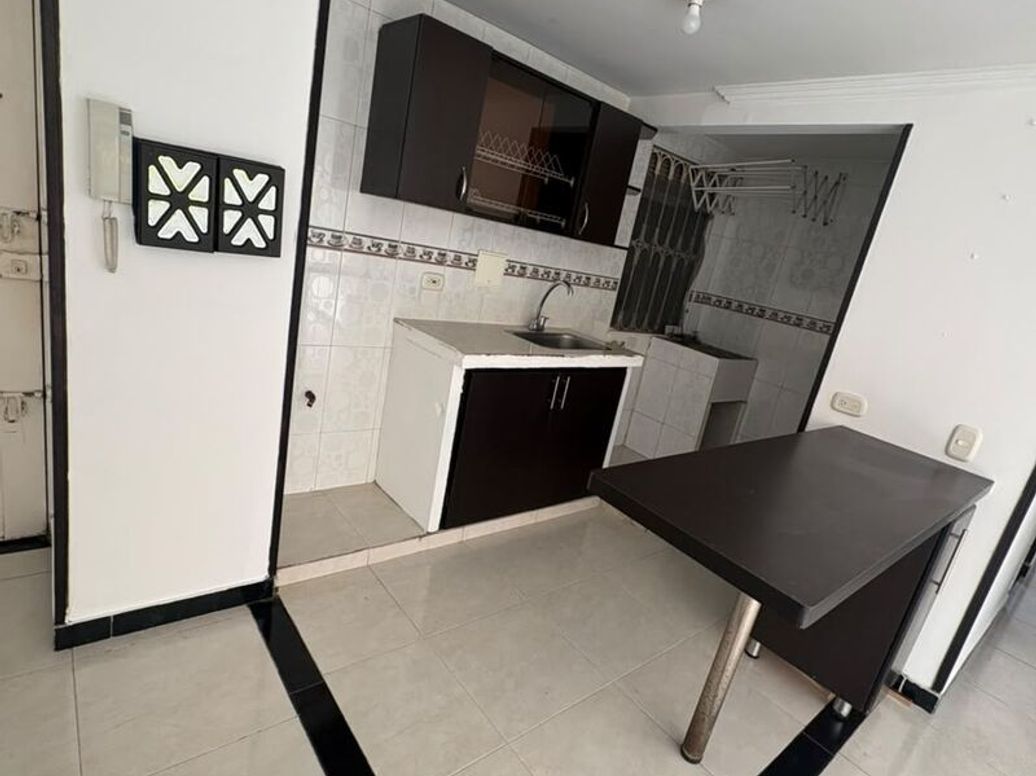 Apartamento de 3 alcobas en venta en Rincón De La Valvanera, Bogotá, 50 m² · foto 2 de 20