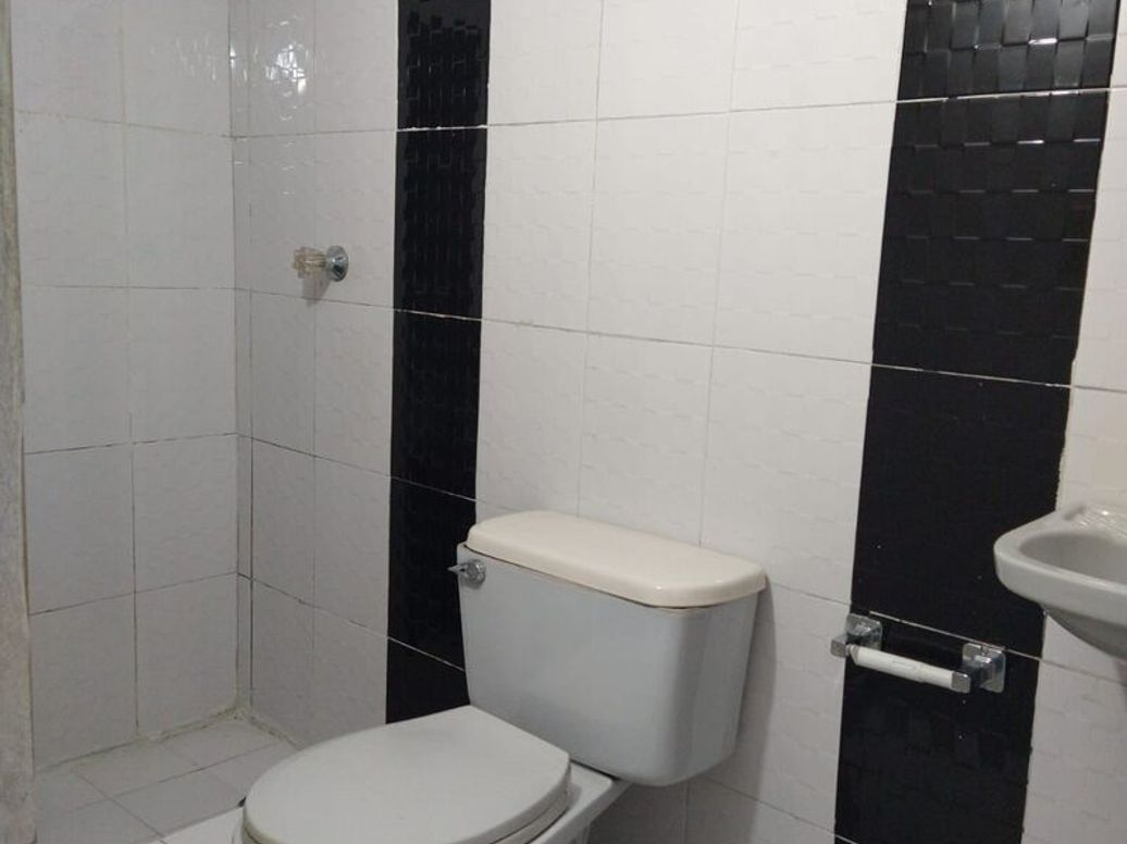 Casa de 5 alcobas en venta en Santa Yolanda, Bogotá, 144 m² · foto 5 de 15