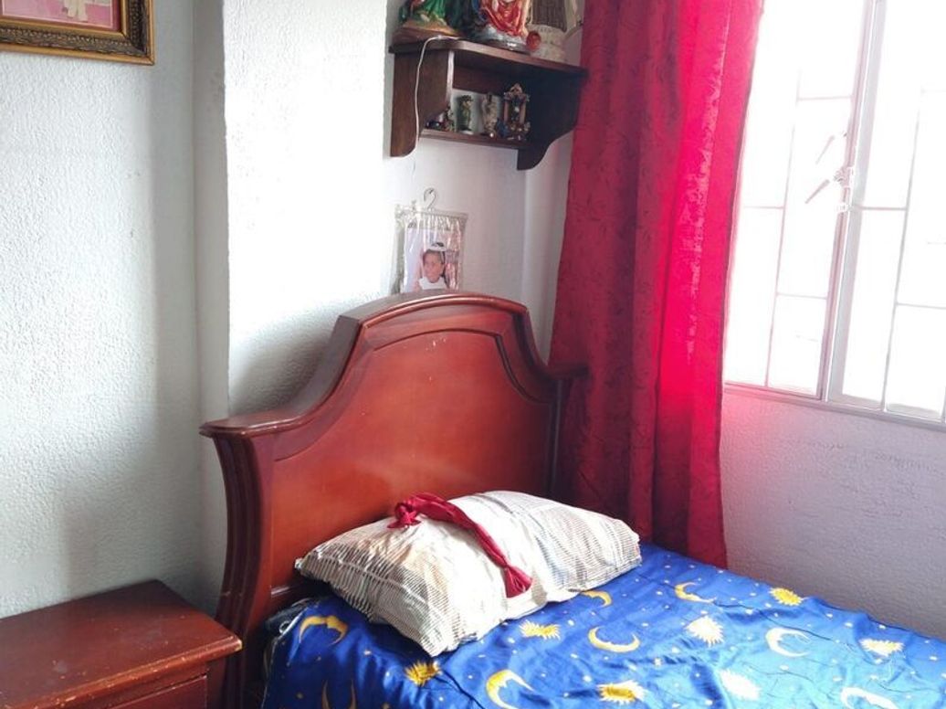 Casa de 5 alcobas en venta en Santa Yolanda, Bogotá, 144 m² · foto 10 de 15