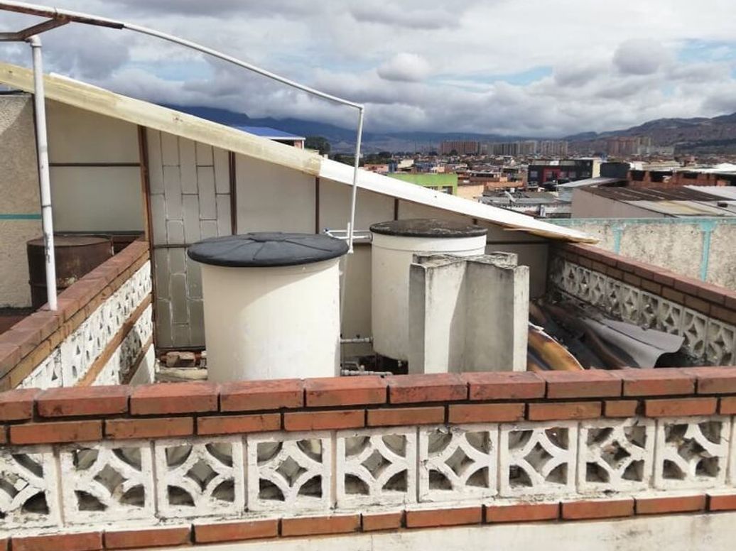 Casa de 13 alcobas en venta en Ub. Catalina, Bogotá, 342 m² · foto 9 de 11