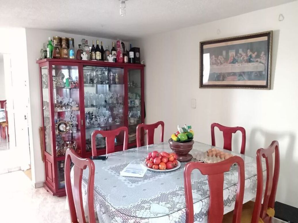 Casa de 11 alcobas en venta en Nuevo Kennedy - El Descanso, Bogotá, 288 m² · foto 3 de 10