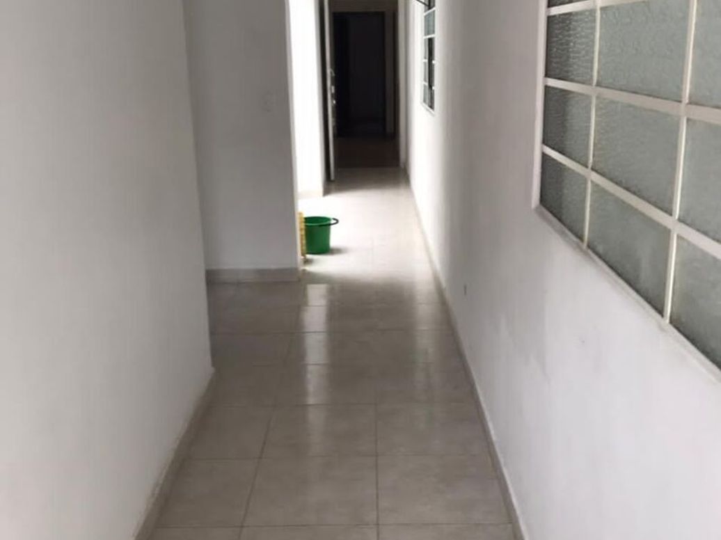 Casa de 12 alcobas en venta en Olaya, Bogotá, 378 m² · foto 10 de 20