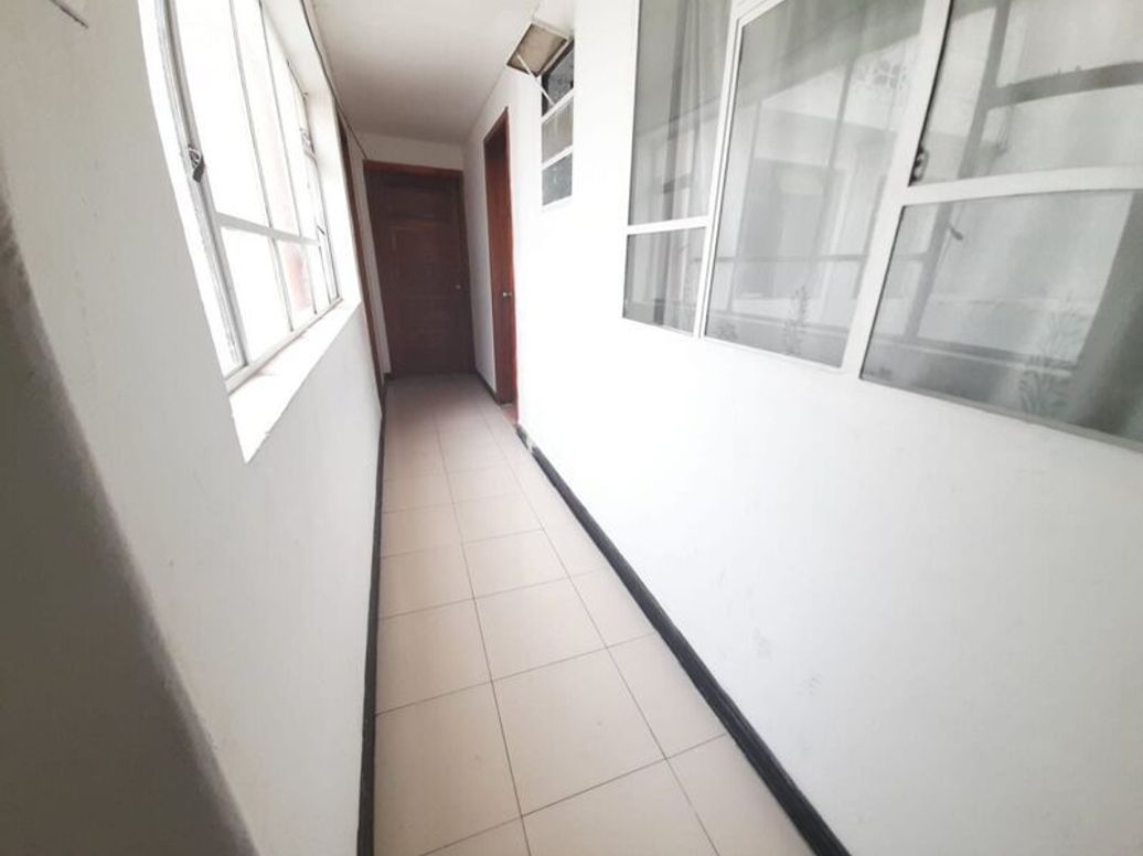 Casa de 12 alcobas en venta en Olaya, Bogotá, 378 m² · foto 4 de 20