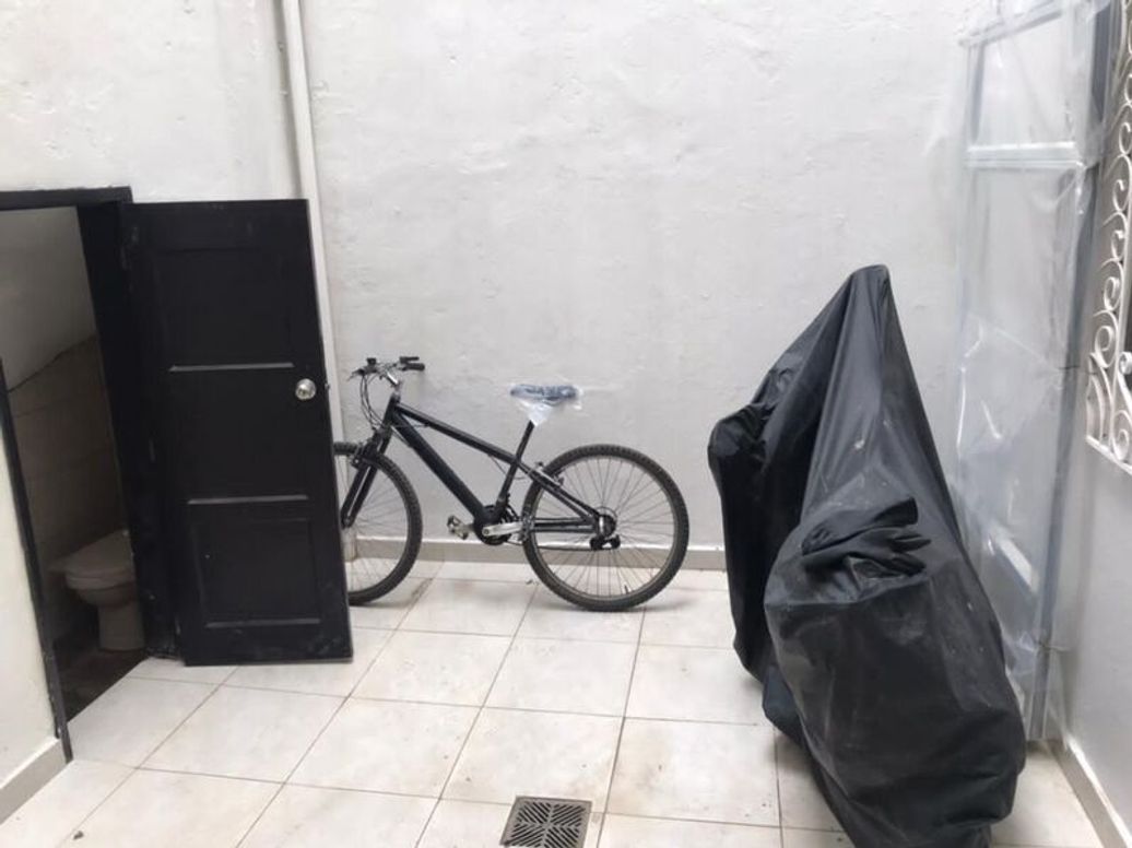 Casa de 12 alcobas en venta en Olaya, Bogotá, 378 m² · foto 16 de 20