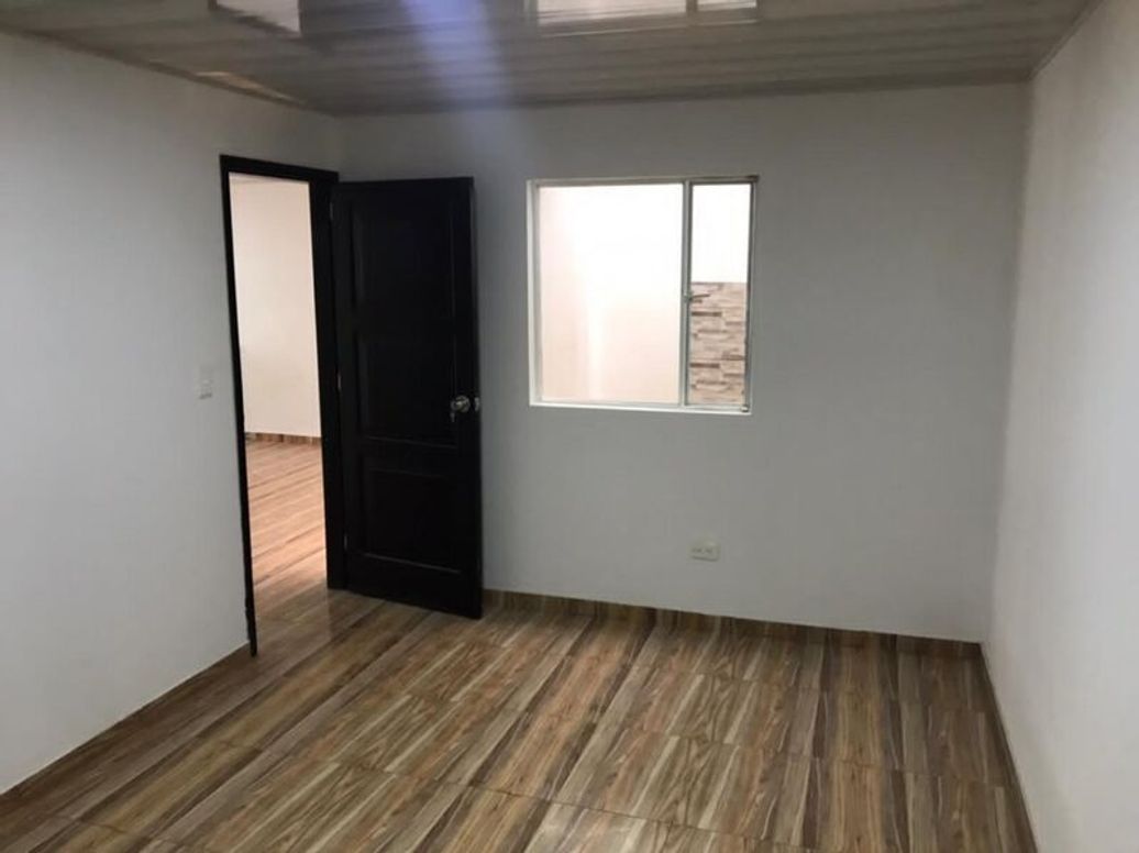 Casa de 12 alcobas en venta en Olaya, Bogotá, 378 m² · foto 17 de 20