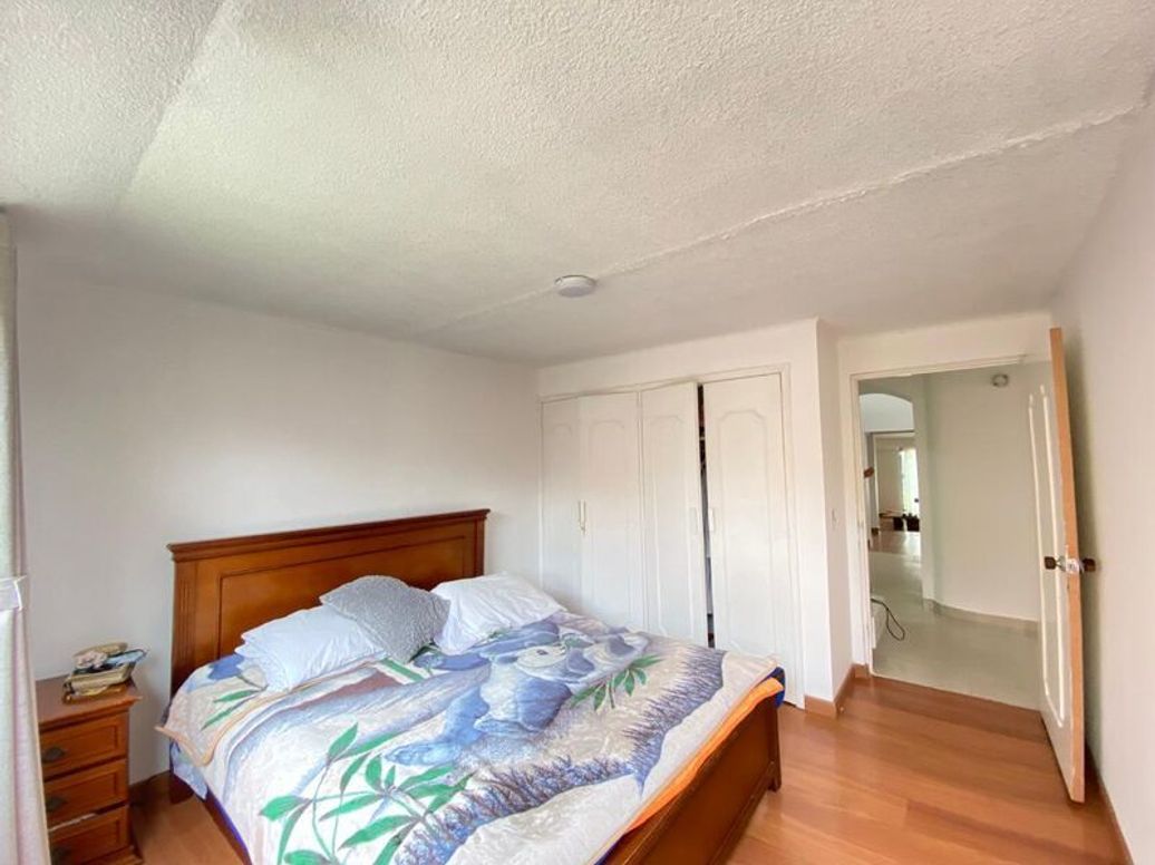 Casa de 5 alcobas en venta en Mónaco, Bogotá, 210 m² · foto 18 de 20