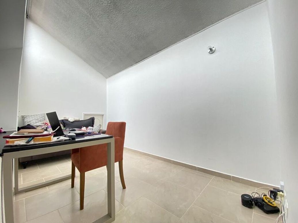 Casa de 5 alcobas en venta en Mónaco, Bogotá, 210 m² · foto 17 de 20