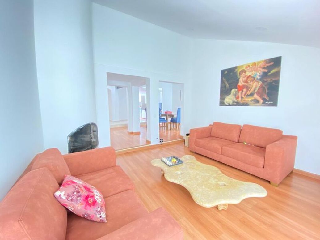 Casa de 5 alcobas en venta en Mónaco, Bogotá, 210 m² · foto 3 de 20