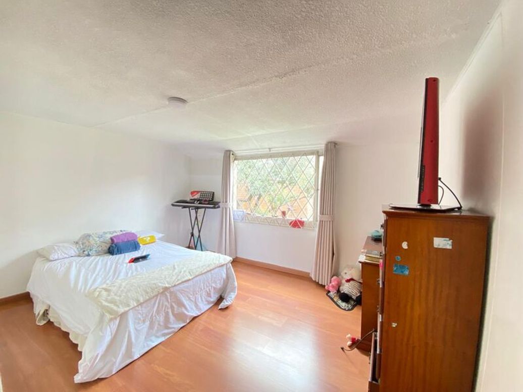 Casa de 5 alcobas en venta en Mónaco, Bogotá, 210 m² · foto 11 de 20