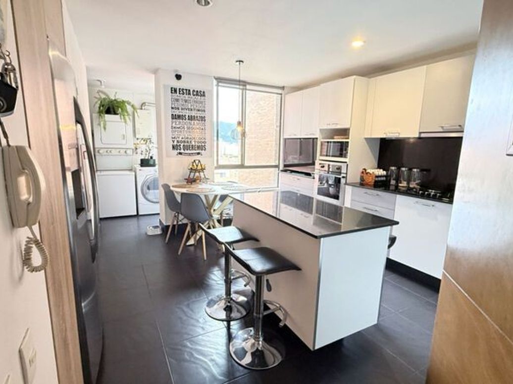 Apartamento de 3 alcobas en venta en Cr Versalles, Bogotá, 182 m² · foto 6 de 20